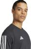 HK8036-8-APPAREL-On-Model-Detail-View-2-white-OXHL-16155.jpg